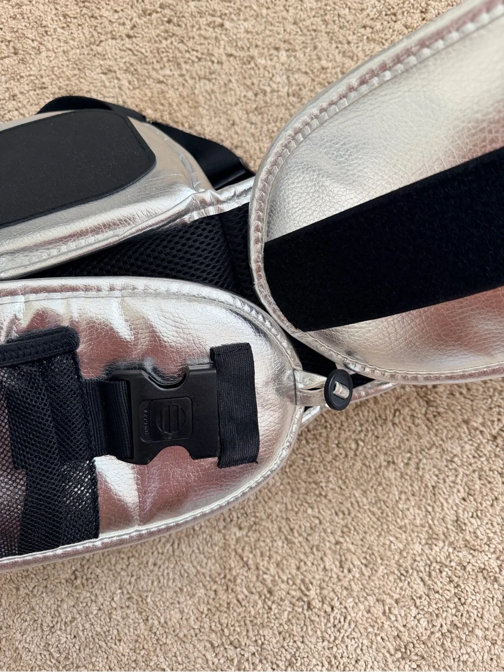 NWT TushBaby Hip Carrier - Metallic Silver - Limited Edition